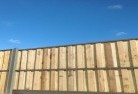 Arapileslap-and-cap-timber-fencing-3.jpg; ?>